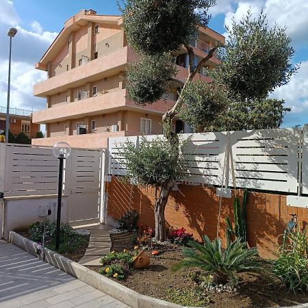 Touch&Go - Stanza privata con servizi Ciampino Esterno foto