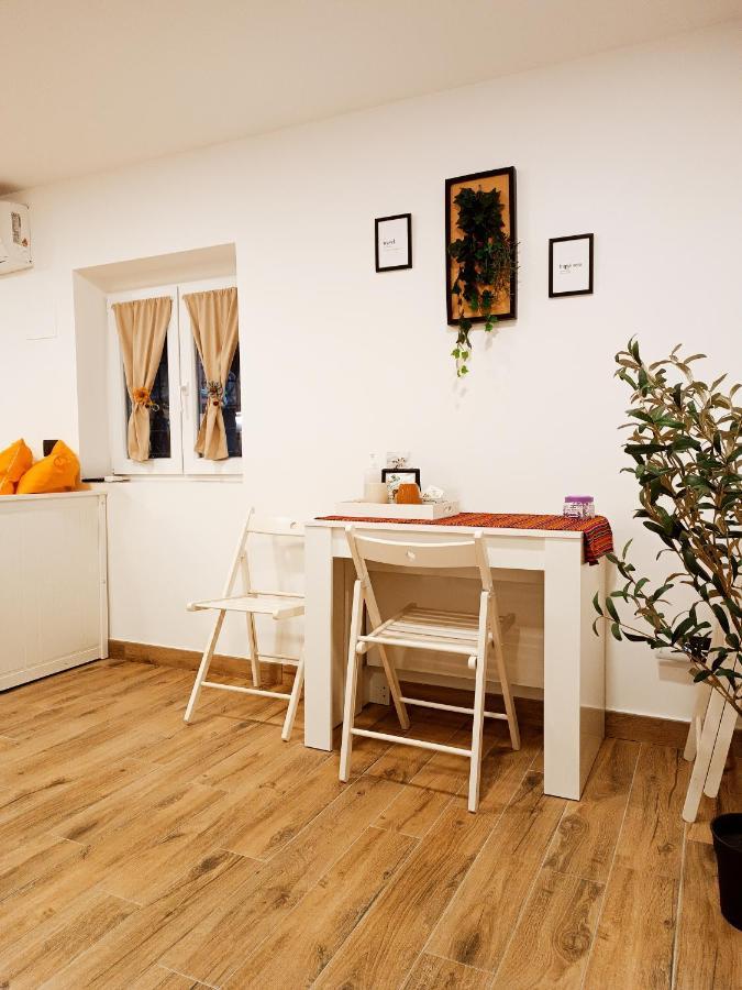 Touch&Go - Stanza privata con servizi Ciampino Esterno foto