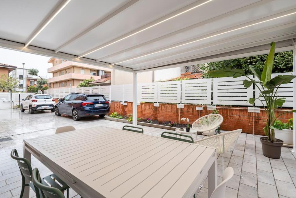 Touch&Go - Stanza privata con servizi Ciampino Esterno foto